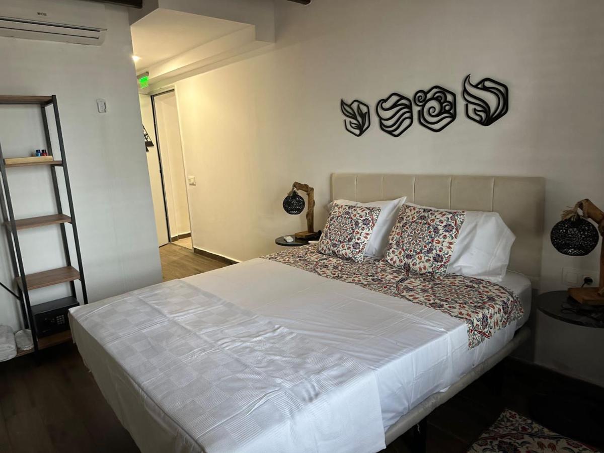 Vilador Beach Hotel Masnou Bagian luar foto