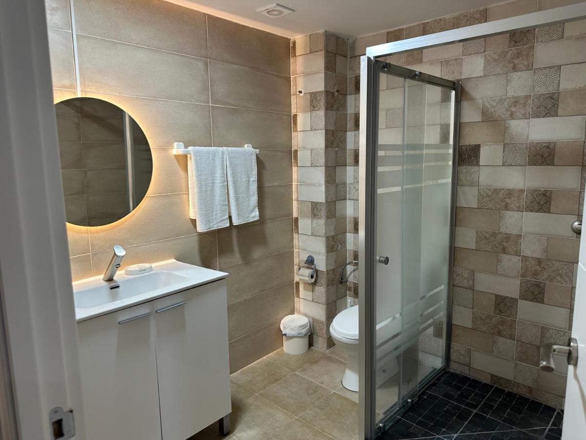 Vilador Beach Hotel Masnou Bagian luar foto