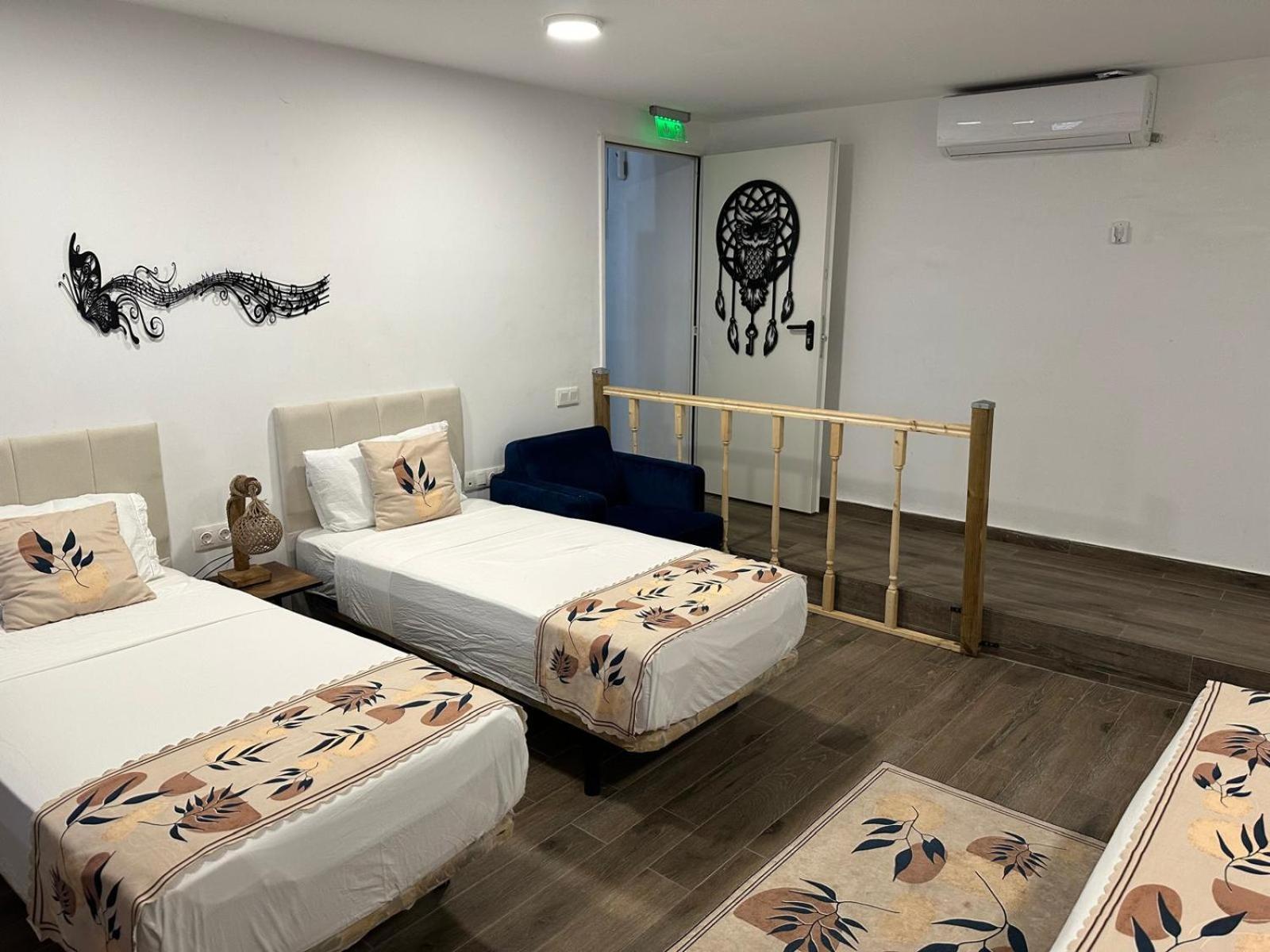 Vilador Beach Hotel Masnou Bagian luar foto